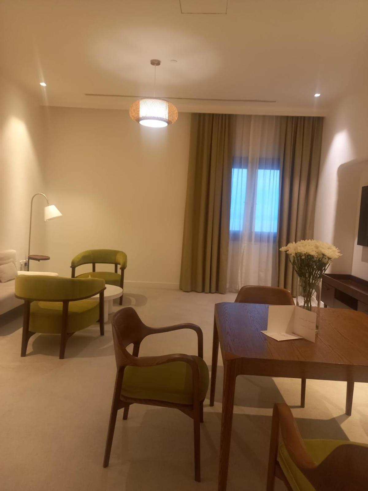 Mina Hotel And Residences By The Torch Ντόχα Εξωτερικό φωτογραφία A room at the hotel